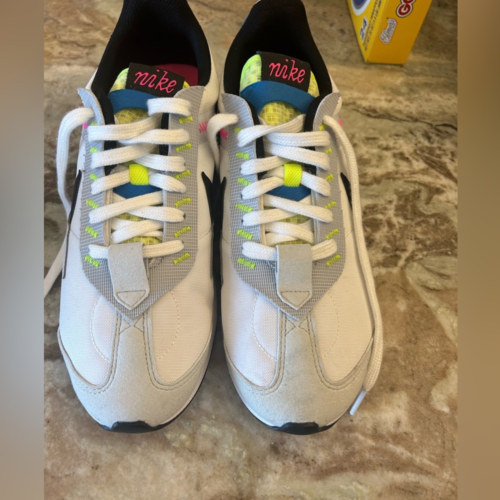 Nike shoes(mens)